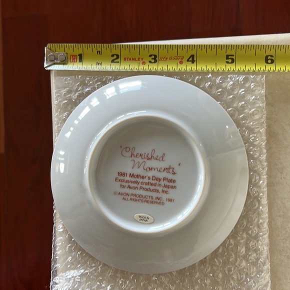 Avon 1981 Small Mother’s Day Cherished Moments Plate With Stand - Picture 4 of 14